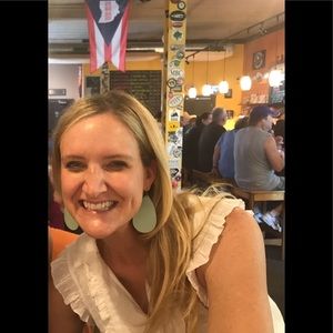 Meet your Posher, Janel